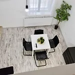Standard By Hi5 - Akacfa 59 Apartment Budapest